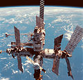 Орбитальная станция «Мир».