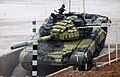 T-72Б во время соревнований 2014 года (показательное выступление)